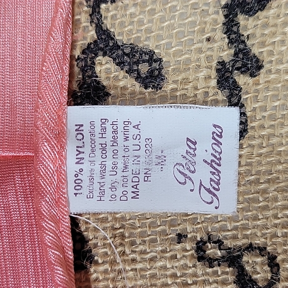 Petra Fashions vintage nightgown size medium - Picture 5 of 5